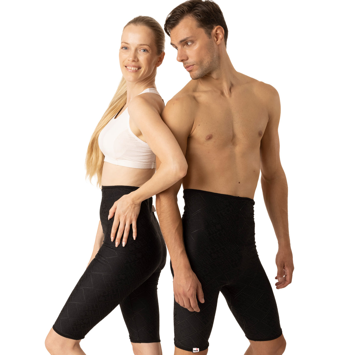 MMK Tech Leggings 3/4 in Schwarz – am Modell getragen