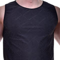 MMK Tech Shirt ärmellos in Schwarz – Produktfoto