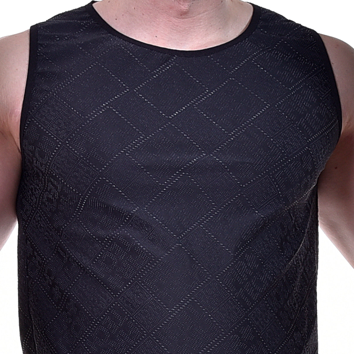 MMK Tech Shirt ärmellos in Schwarz – Produktfoto