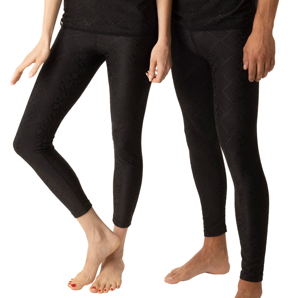 MMK Tech Leggings lang 4/4 in Schwarz – am Modell getragen